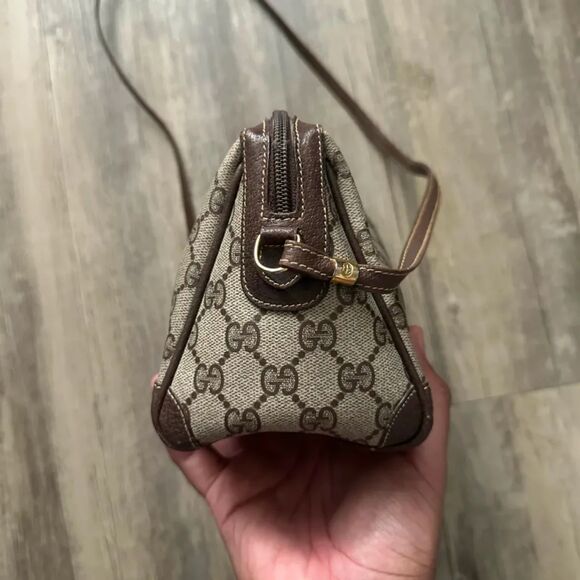 Vintage Gucci GG Monogram Crossbody Bag - Picture 4 of 15